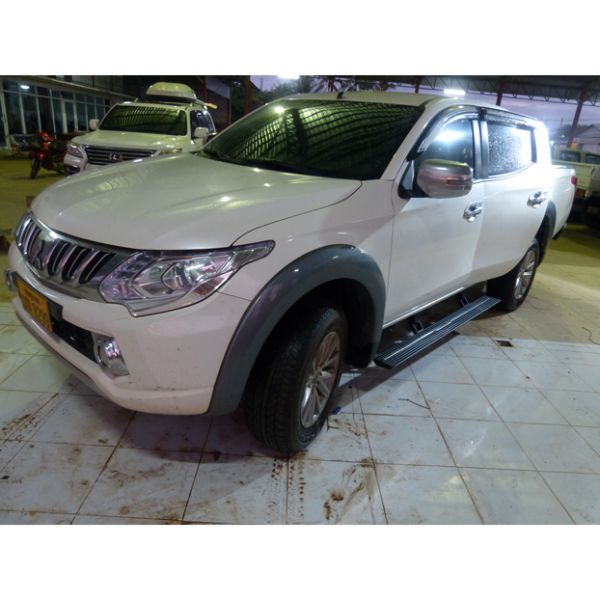 Nomad Power Side Steps - Mitsubishi Triton Mq